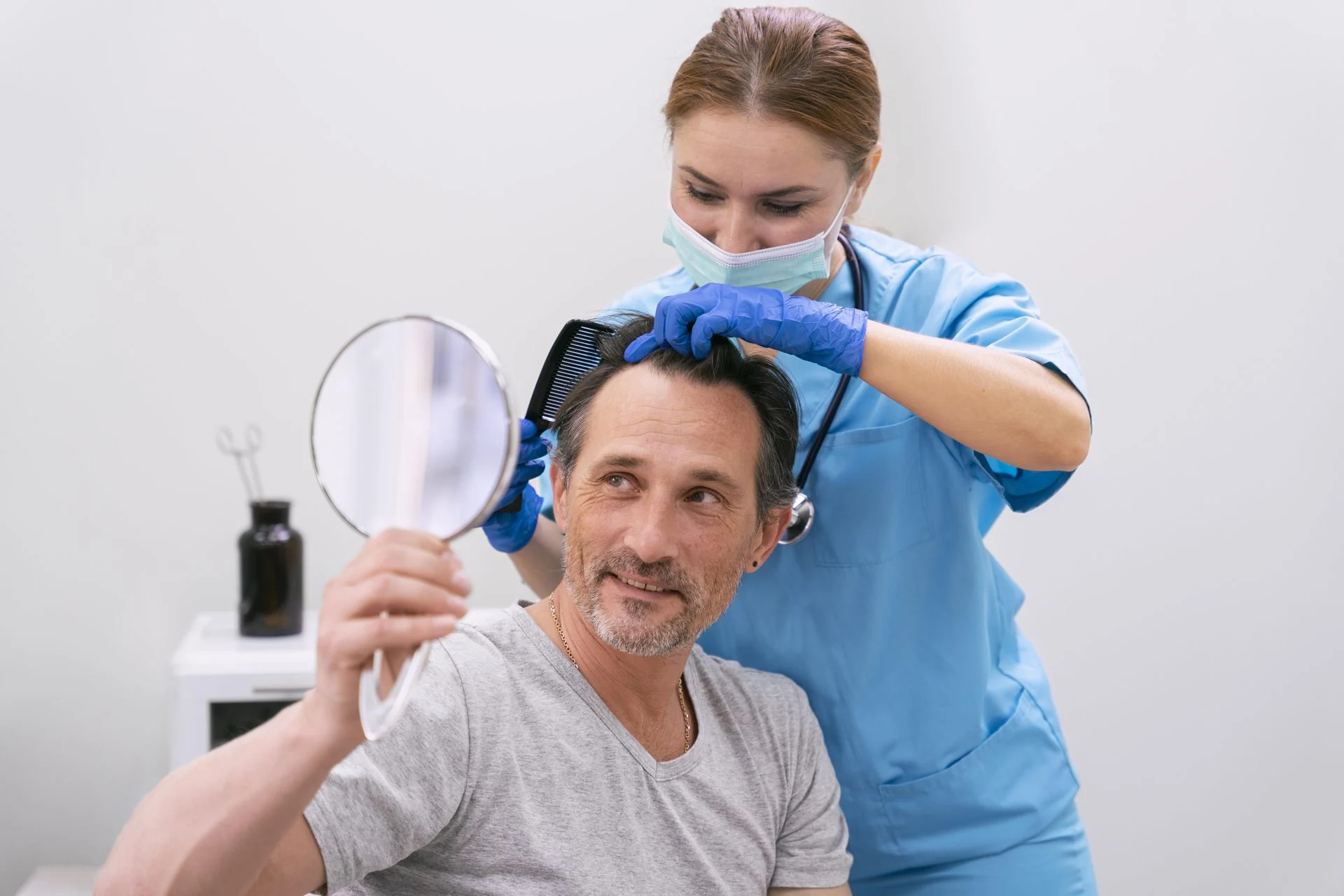 FUE oder FUT? Methoden der Haartransplantation verständlich erklärt