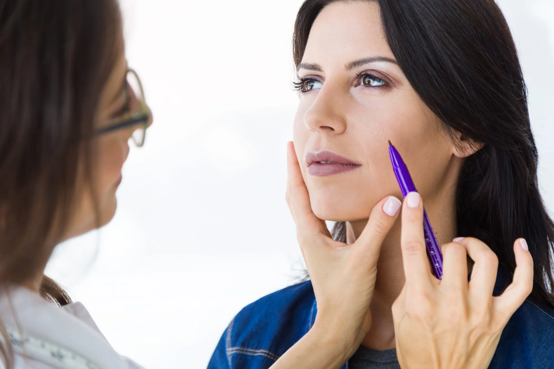 Nasen-OP (Rhinoplastik): Ablauf, Planung und Fragen an die Klinik